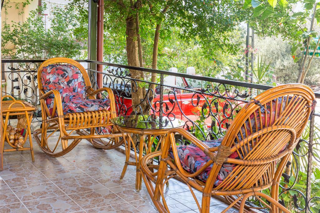 Zakkum Pansiyon Kaş Exterior foto