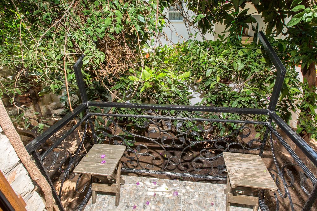 Zakkum Pansiyon Kaş Exterior foto
